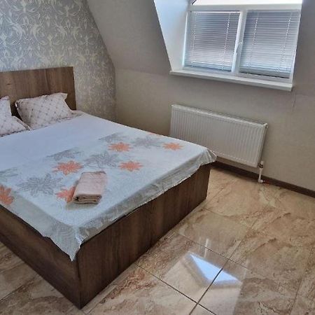 Tecuci Apartment In The Center Kischinau Exterior foto